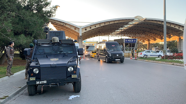 Sabiha Gökçen Havalimanı'nda 'dur' ihtarına uymayan karsan taksi…