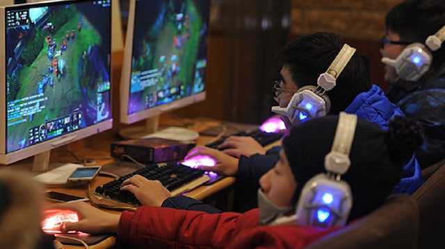 Çin'de gece oyun oynamak yasaklandı