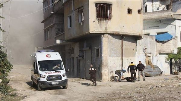 مقتل 3 أطفال من أسرة واحدة في قصف جوي روسي على تجمعات سكنية بإدلب
