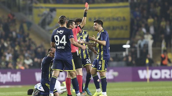 Fenerbahçe win 3-2, currently top league