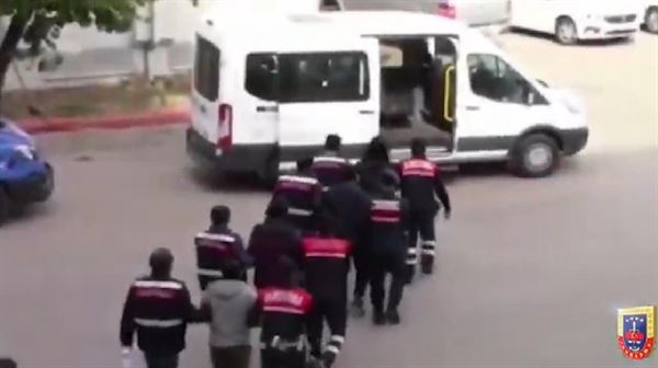 القبض على 9 عناصر من داعش في أنقرة وضبط سلاح غير متوقع