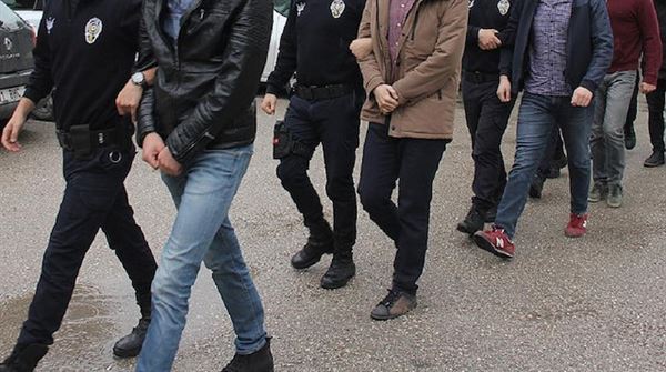 Turkish security forces arrest 2 YPG/PKK terrorists