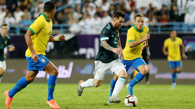 Messi attı, Arjantin Brezilya'yı devirdi