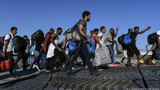 Yunanistan sığınmacıları 9 ay sınırda bekletiyor