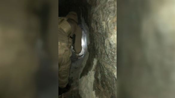 Yüksekova'da terör operasyonu: Mağarada 10 EYP ele geçirildi