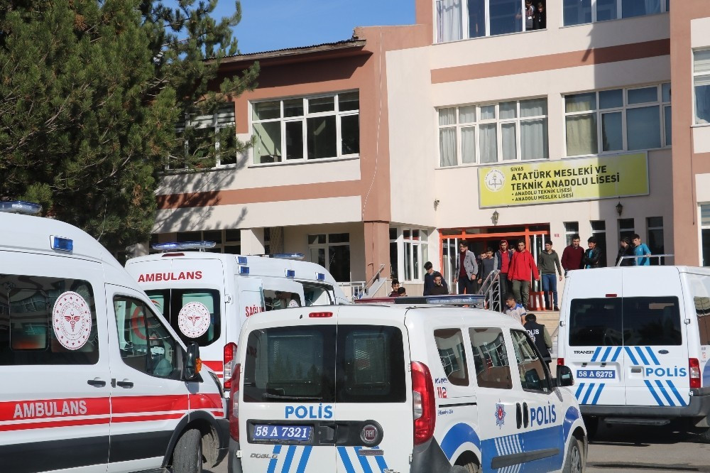 Sivas haberleri: Sivas’ta 5 öğrenci zehirlenme şüphesiyle hastaneye…