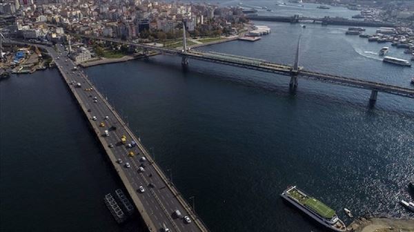 جسور إسطنبول.. قلائد تُزين 'القرن الذهبي'