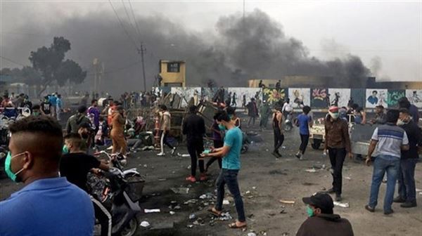 العراق.. مقتل 8 متظاهرين بمواجهات جديدة في ذي قار والنجف