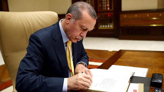 Cumhurbaşkanı Erdoğan imzaladı: İşten ayrılmak zorunda kalan…