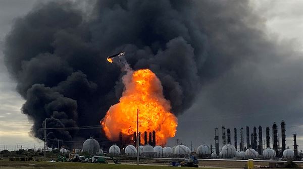 Residents flee fourth major Texas petrochemical fire this year