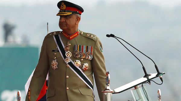 Pakistan's top court grants temporary extension to army chief's term