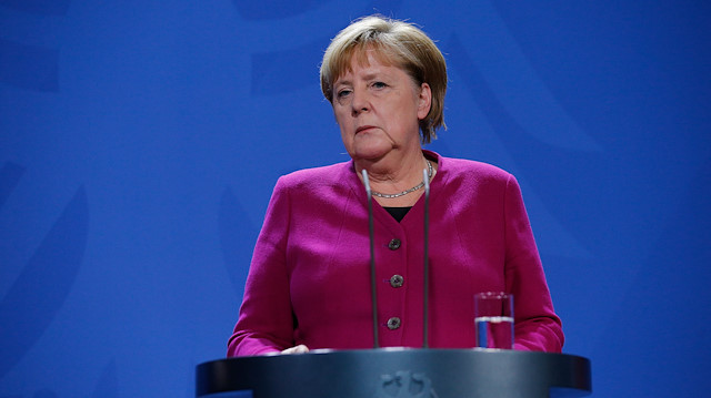 Merkel: Avrupa tek başına kendini savunamaz Türkiye'nin NATO üyesi…