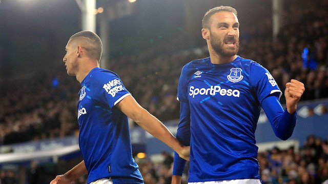 Cenk Tosun Everton’ı ipten aldı