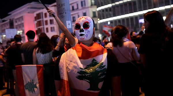 Man killed as protests sweep Lebanon after Aoun interview