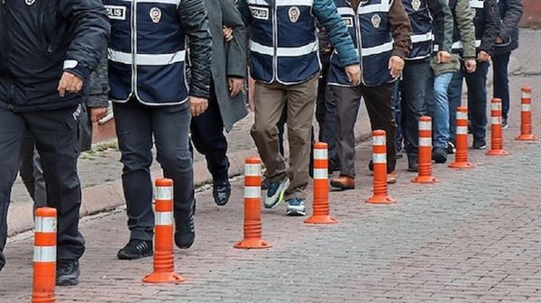 At least 25 FETÖ-linked terror suspects arrested in Turkey