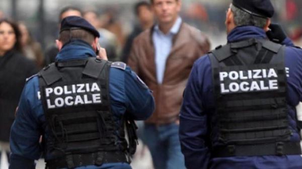 إيطاليا.. إحباط مخطط لاستهداف مسجد والقبض على 12 مشتبهًا