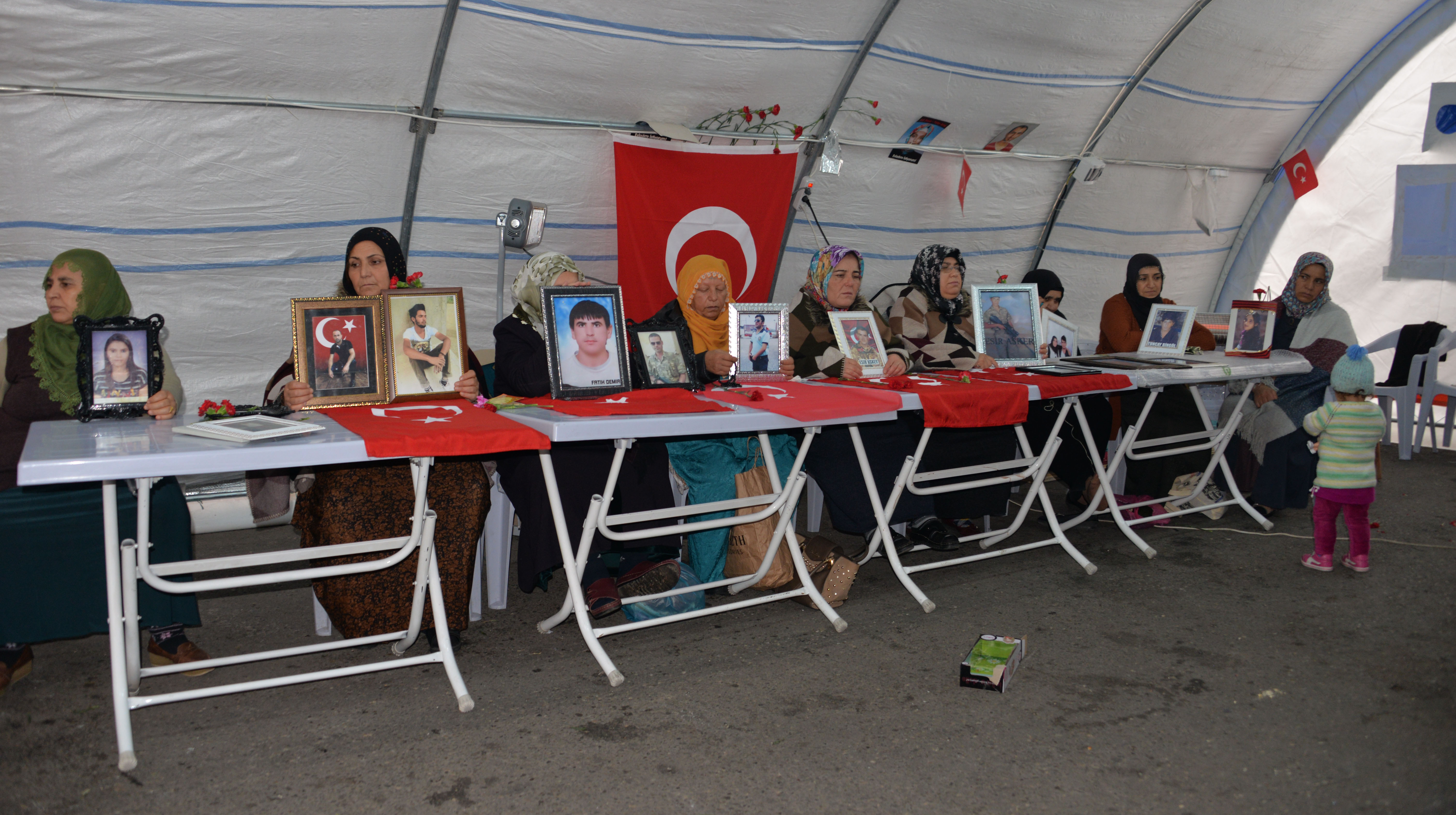 Diyarbakır annelerinin evlat nöbeti 88'inci gününde: Bir çocuğumu…