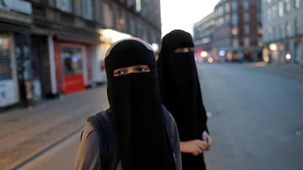 Sri Lanka elections: Muslim women asked to remove veil