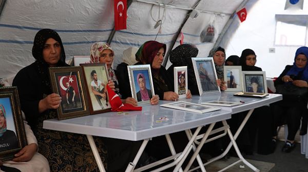 Another family joins sit-in against YPG/PKK