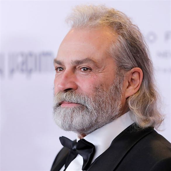 Haluk Bilginer Emmy'de en iyi erkek oyuncu seçildi