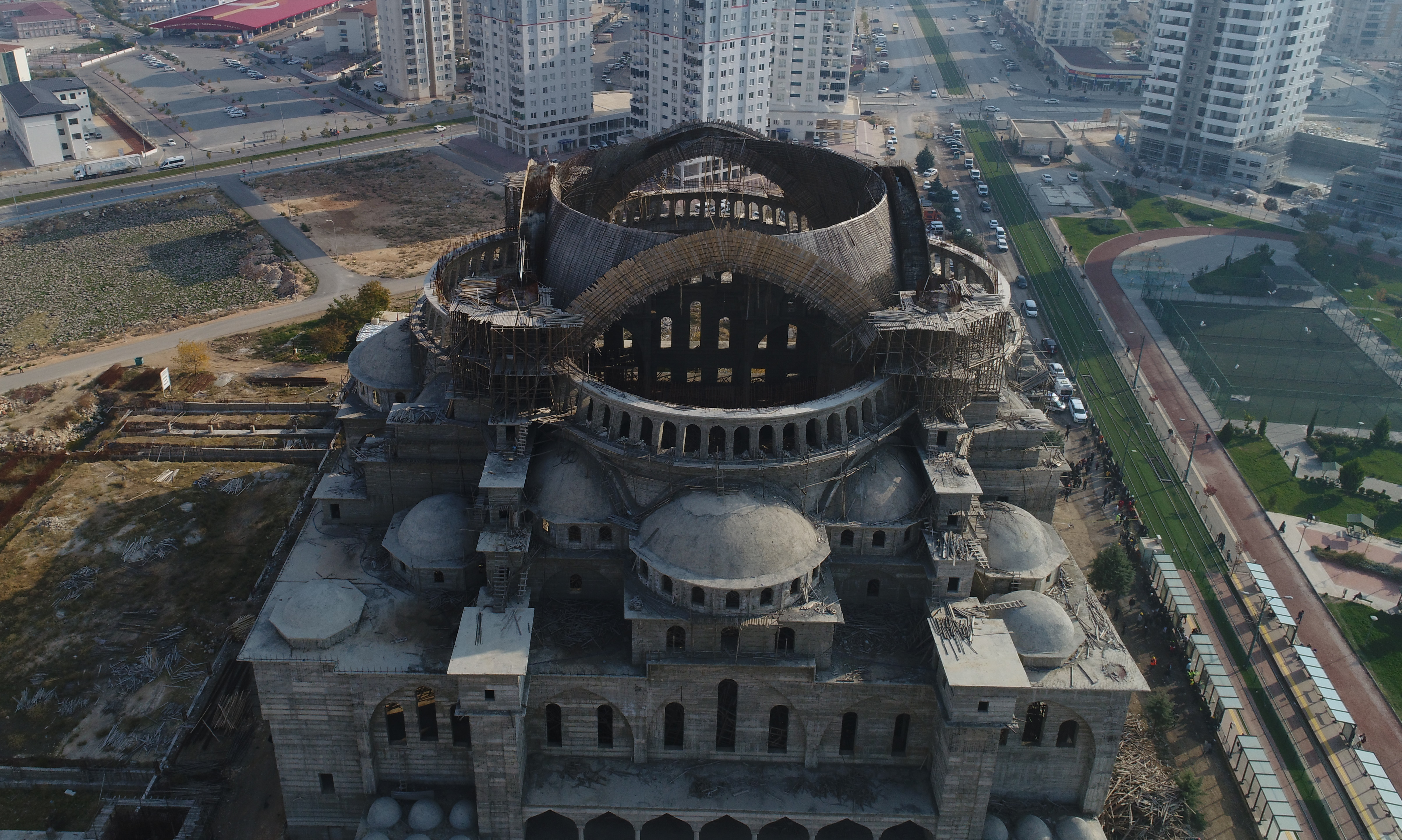 Gaziantep'te cami inşaatında çöken iskelenin altında kalan inşaat…