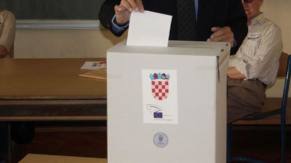 كرواتيا تجري انتخابات رئاسية في 22 ديسمبر