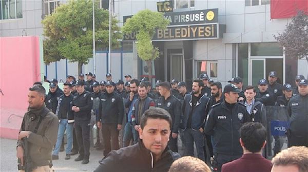 Four mayors dismissed over alleged terror links in eastern Turkey