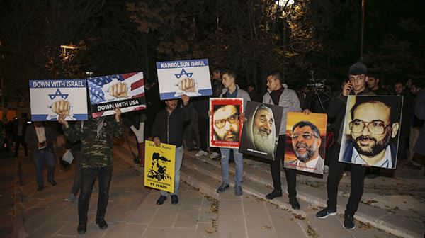 Turks protest Israel's attacks on Palestinians