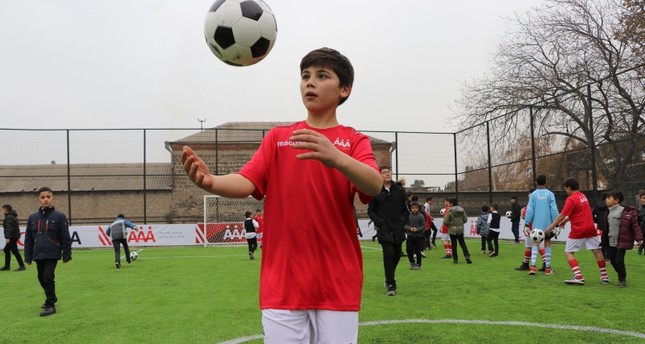 “تيكا” التركية تفتتح ملعب كرة قدم للأطفال في جورجيا