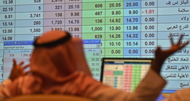 Saudi Aramco starts trading as world's biggest listed company