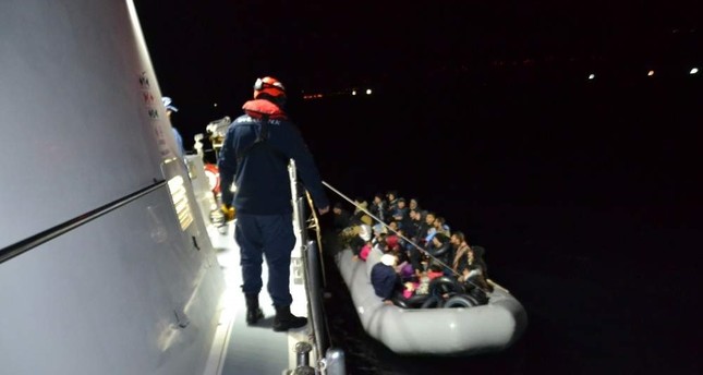 More than 370 irregular migrants held on Turkey's western coast