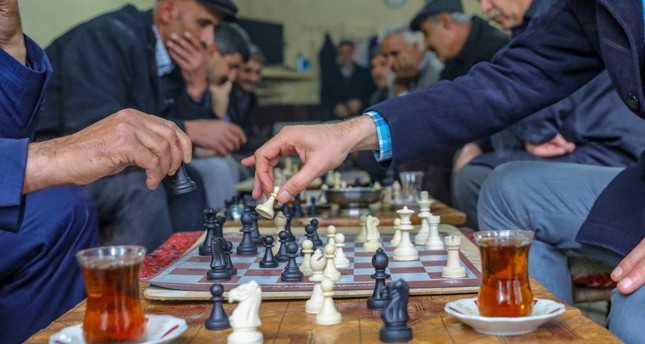 Locals become chess masters in eastern Turkey's Van