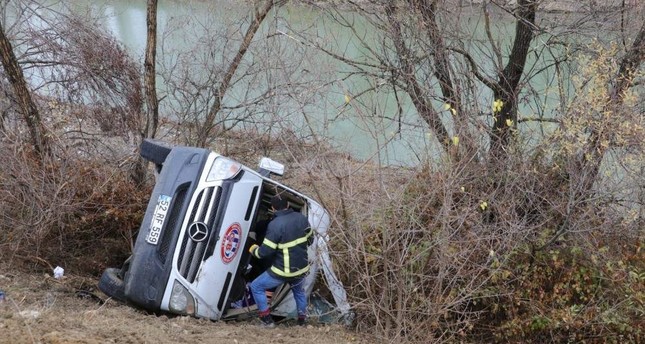Minibus crash kills 2 handball players in northern Turkey's Ordu