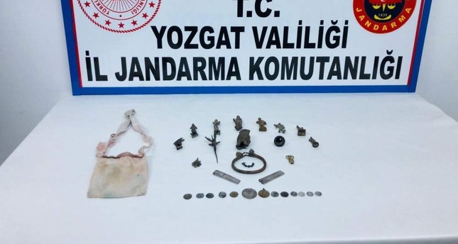 Police seize 29 historic artifacts in central Turkey