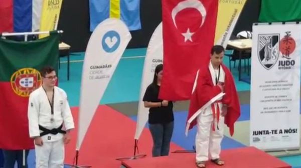 Turkish athlete bags gold medal at JUDOWN competition