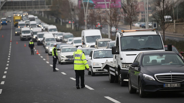 Tüm uyarılara rağmen takmayan sürücülere ceza yağdı: Bir haftada 1 milyon liralık ceza kesildi
