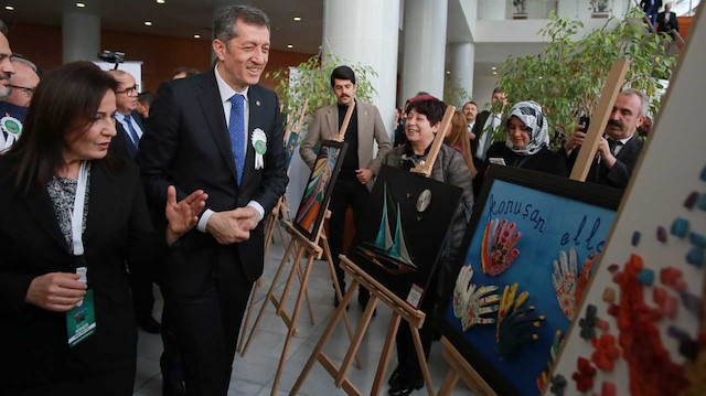 Engelsiz Eğitim’in özel öğrencileri Bursa’da ‘Sanata Engel Yok’ dedi