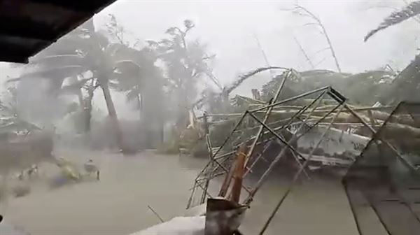 Death toll in Philippine typhoon rises to 13