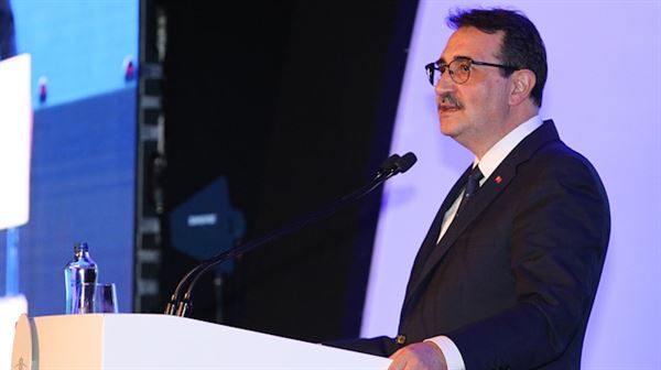 وزير تركي يكشف: تركيا تتجاوز مشاكل توفير الطاقة من الغاز