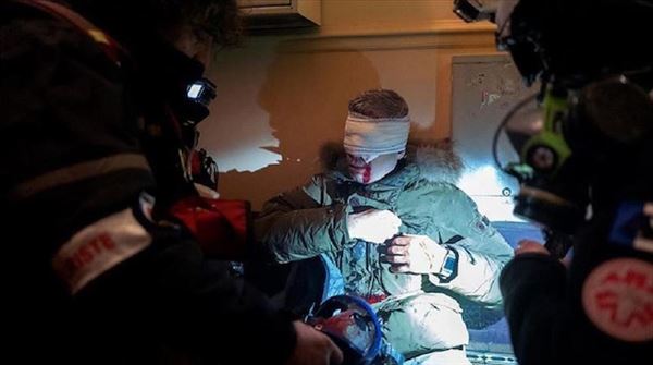 French grenade wounded Anadolu photojournalist: Witness