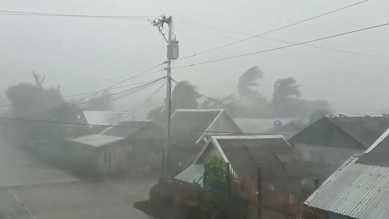 Filipinler Kammuri Tayfunu'na hazırlanıyor: 43 bin kişi tahliye edildi