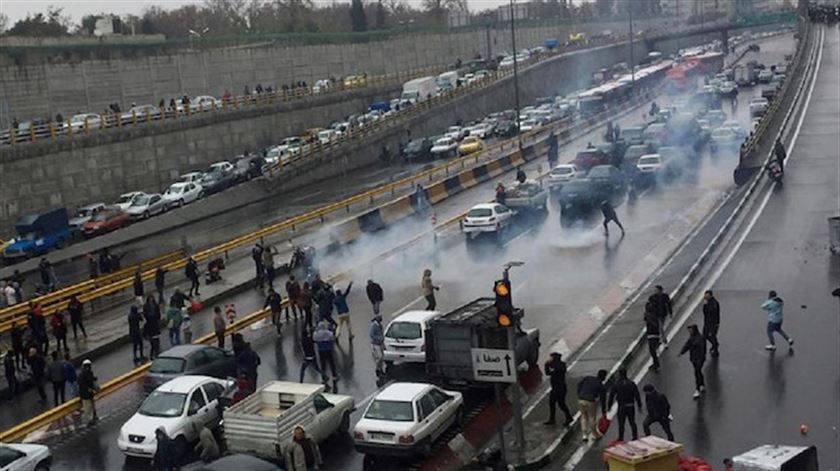 İran zor günler geçiriyor: Zamdan sonra benzin tüketimi yüzde 22 düştü