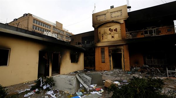 Iraqi protesters again set fire to Iranian consulate