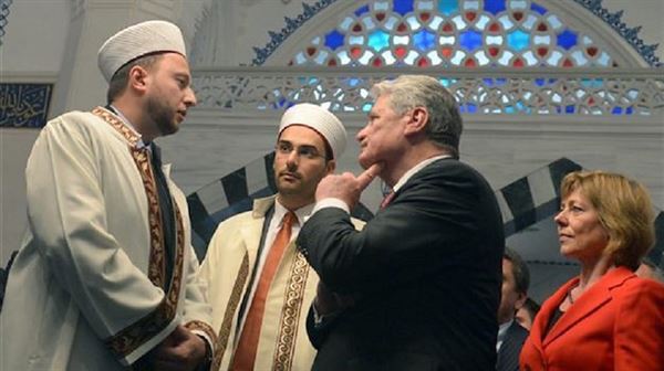 German president visits mosque