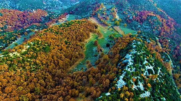 'أخدود قرانلق دره'.. متنزه تركي يرتدي ألوان الخريف